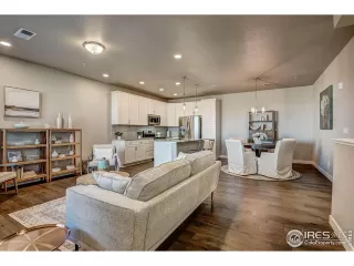 Photo #6: 1035859 Listing