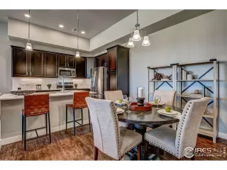 Photo #5: 1035861 Listing