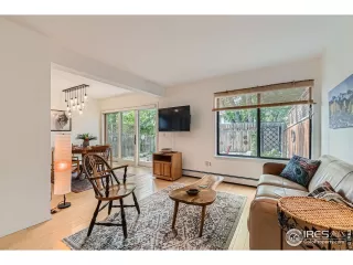 Photo #5: 1035875 Listing