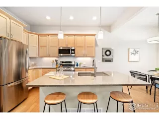 Photo #2: 1035876 Listing