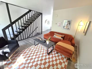 Photo #4: 1035894 Listing