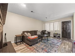 Photo #2: 1035917 Listing