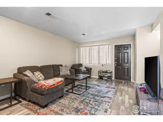 Photo #3: 1035917 Listing