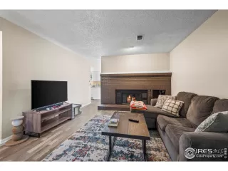 Photo #6: 1035917 Listing