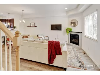 Photo #2: 1035925 Listing