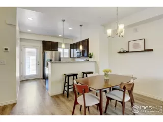 Photo #4: 1035925 Listing