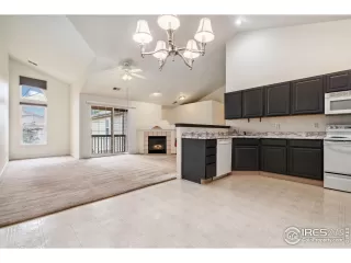 Photo #4: 1035971 Listing