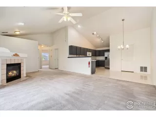 Photo #5: 1035971 Listing