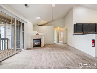 Photo #6: 1035971 Listing