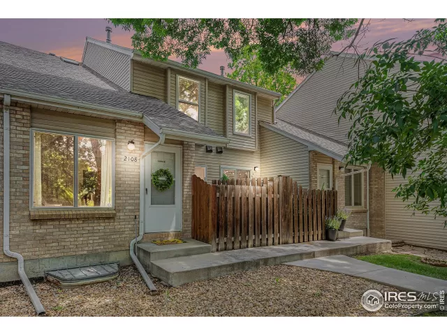 MLS: 1035973 Condo For Sale