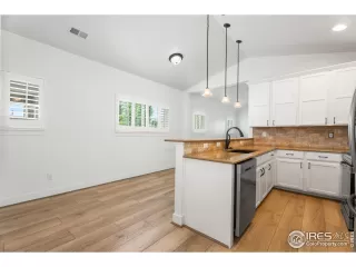 Photo #6: 1035977 Listing 