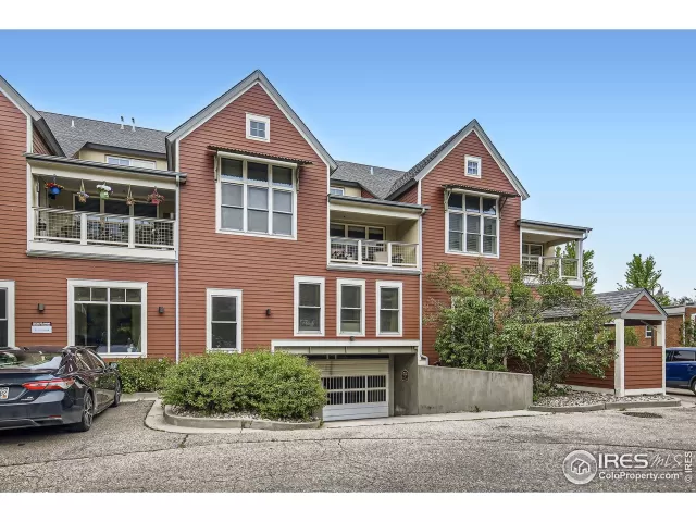 MLS: 1036055 Condo For Sale