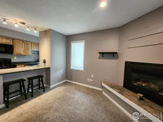 Photo #4: 1036161 Listing