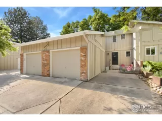 Photo #3: 1036171 Listing