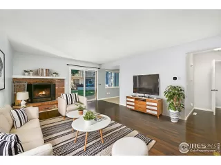 Photo #6: 1036171 Listing