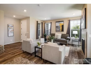 Photo #6: 1036196 Listing