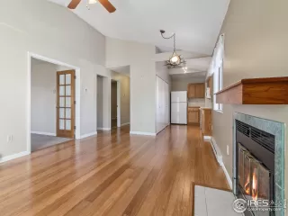 Photo #3: 1036238 Listing