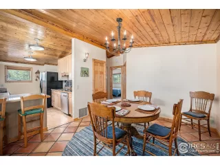 Photo #3: 1036241 Listing