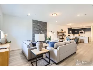 Photo #2: 1036242 Listing 