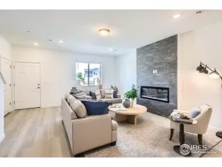 Photo #5: 1036242 Listing 