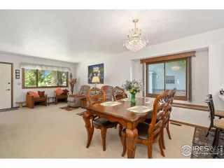 Photo #5: 1036297 Listing