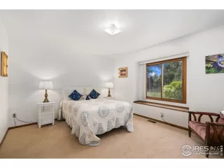 Photo #6: 1036297 Listing