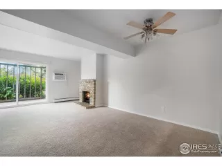 Photo #5: 1036320 Listing