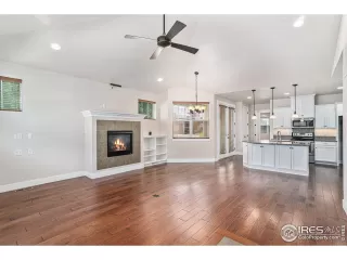 Photo #5: 1036366 Listing