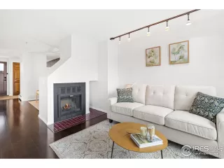 Photo #6: 1036391 Listing 