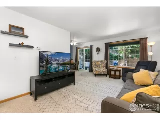 Photo #1: 1036395 Listing