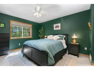 Photo #6: 1036395 Listing