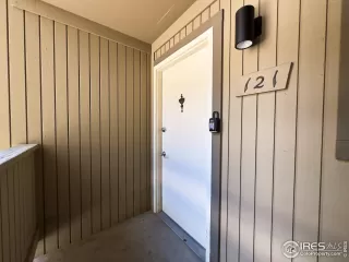 Photo #1: 1036404 Listing