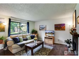 Photo #3: 1036427 Listing