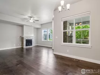 Photo #3: 1036433 Listing 