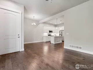 Photo #4: 1036433 Listing 