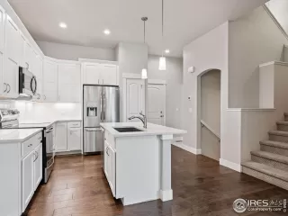 Photo #5: 1036433 Listing 