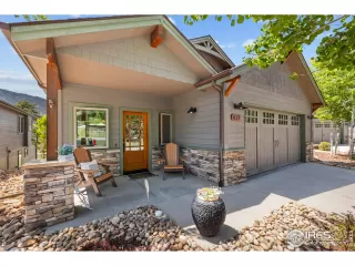 Photo #2: 1036454 Listing