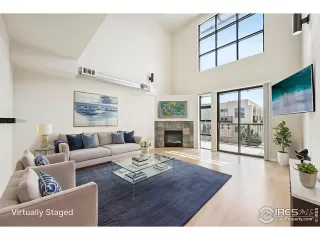 Photo #3: 1036467 Listing