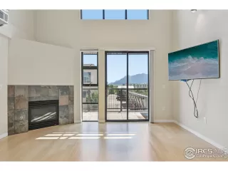 Photo #5: 1036467 Listing