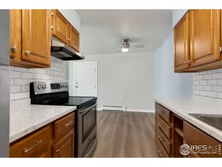 Photo #2: 1036503 Listing