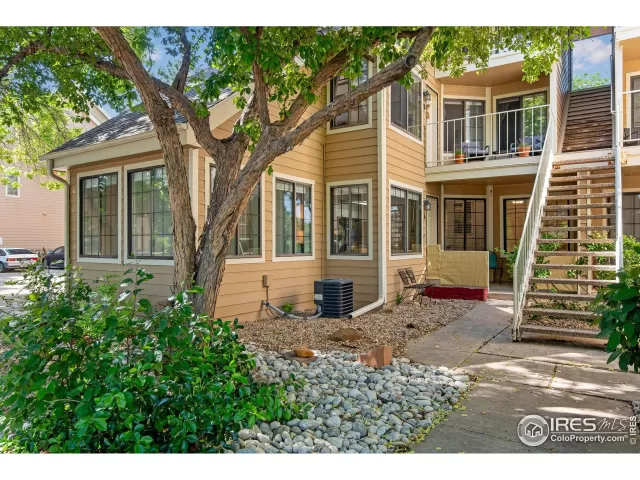 MLS: 1036527 Condo For Sale