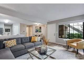 Photo #3: 1036527 Listing