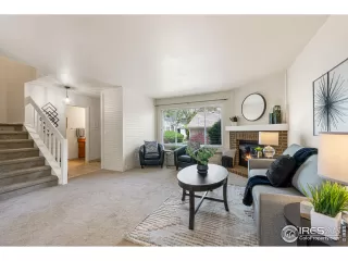 Photo #2: 1036533 Listing