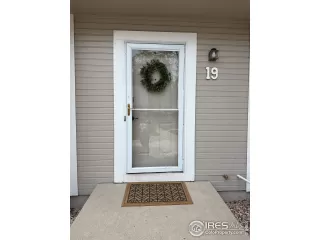 Photo #4: 1036533 Listing