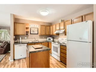 Photo #3: 1036548 Listing