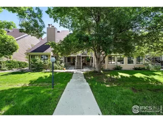 Photo #3: 1036587 Listing