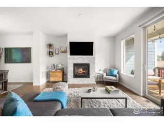 Photo #2: 1036732 Listing