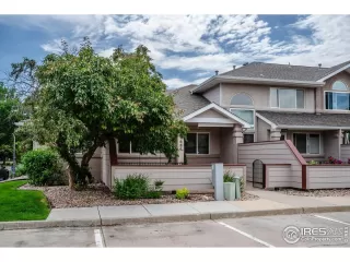 Photo #1: 1036757 Listing