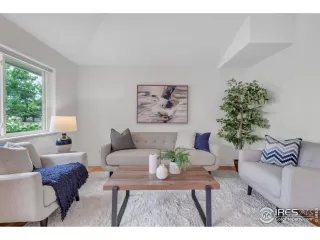 Photo #5: 1036757 Listing