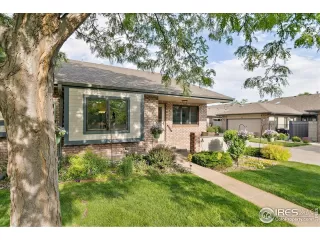 Photo #2: 1036759 Listing